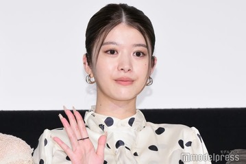 馬場ふみか、美デコルテ輝くオフショルドレス姿「上品で素敵」「さすがのスタイル」の声 画像