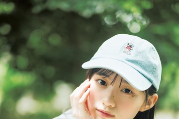乃木坂46川崎桜「ヤンジャン」久々表紙で輝き放つ 美脚も披露 画像