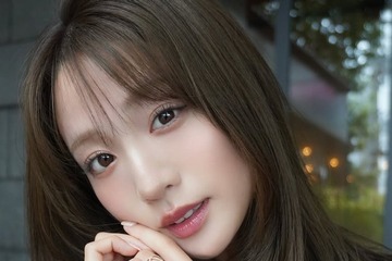 志田友美、ビキニ姿披露 娘顔出しのプールショットに「親子揃って可愛い」の声 画像