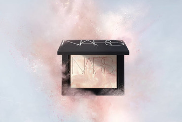 NARS、「ライトリフレクティング プリズマティックパウダー」新シェードが数量限定で登場！ 画像