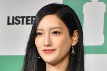菜々緒、撮影現場で目撃！鈴木亮平の“意外な一面”明かし驚きの声「そんな人いる？」 画像