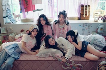 ILLIT、日本1stシングル収録曲「Topping」横浜ライブでサプライズ披露 楽曲制作・乃紫（noa）とのコラボに反響 画像