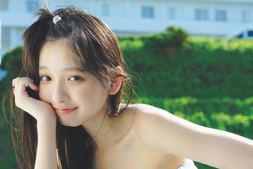 「ミスマガジン2023」一ノ瀬瑠菜、水着姿で色白素肌輝く「週プレ」表紙登場 画像