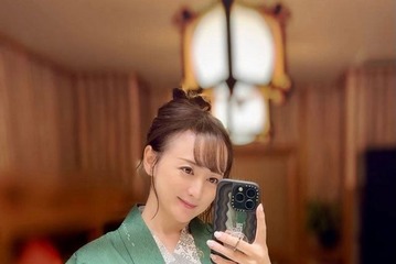 小松彩夏、生後半年の息子と2ショット「可愛い」「ほっこり」の声 画像
