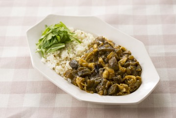 肉なしでここまで美味しい！10分で完成「焼きなすと油揚げのキーマ」香ばしいなすと油揚げでヘルシーに 画像