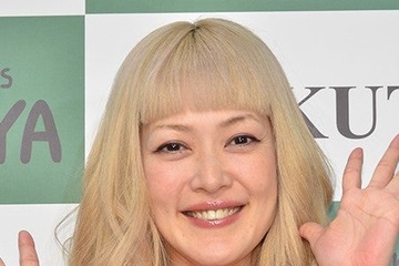 松嶋尚美、母＆子ども2人の密着ショット公開「仲良しで微笑ましい」「ほっこり」の声 画像