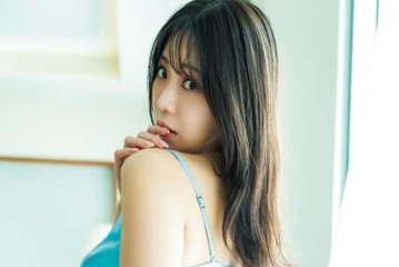 鈴木ふみ奈、美ヒップチラリのシースルーランジェリーSHOTに釘付け！大胆かつ透明感あふれる魅力が全開 画像