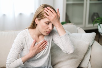 36歳で生理が止まり、体に異変が。早すぎる“更年期”と向き合った看護師の葛藤とは 画像