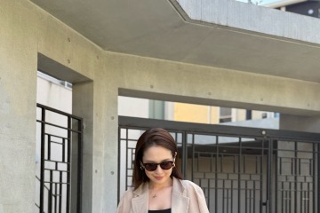 季節の変わり目コーデ見本帳。人気インフルエンサーが着こなすシンプル洗練スタイルとは 画像