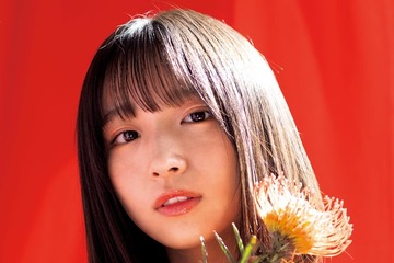 日向坂46五期生・大野愛実＆高井俐香「週刊ヤングジャンプ」登場 美脚際立つワンピ姿も 画像