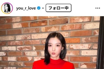 「マイ・デーモン」キム・ユジョン、ミニスカ制服姿を公開「可愛い」「ロングヘア綺麗」の声 画像