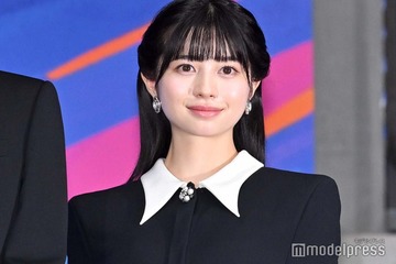 桜田ひより、ミニスカ姿のオフショット公開「脚綺麗」「全てが可愛い」と反響 画像