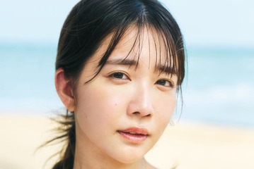 #2i2天羽希純、ふんわり美バスト大胆披露「週プレ」表紙登場 画像