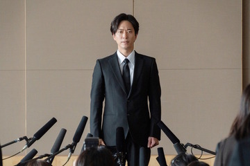 「始終生々しい」「攻防戦がスリリング」 “芸能事務所社長”柴咲コウが先手を打ち記者会見…「スキャンダルイブ」第1話 画像