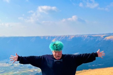 料理系筋肉インフルエンサー・ハルク君、結婚を発表 お相手は「一般女性で看護師」和装姿での2ショットも 画像