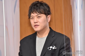 5児の父・エハラマサヒロ、4歳次男顔出しの肩車ショット公開「笑顔が似てる」「幸せ溢れてる」と反響 画像