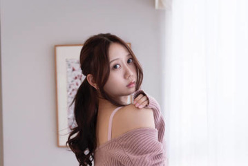 古畑奈和、美ヒップ際立つ振り向きSHOTにドキッ！磨きがかかった完璧プロポーションを披露 画像