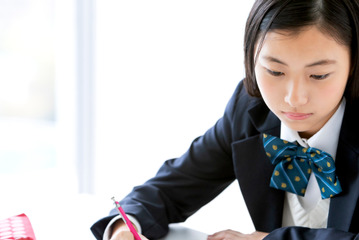 女子最難関の「桜蔭中学」で大流行。生徒達の「勉強時間が一気に増えた」便利グッズとは！？ 画像