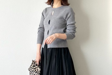 細リブニットで作る大人の甘辛モノトーンと体型カバー法【40代の毎日コーデ】 画像