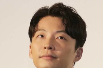 星野源、“マブダチ”松重豊との交友秘話を明かす「中学生の初恋みたいな」 画像