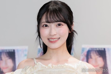AKB48佐藤綺星、初の写真集・水着は「すごく不安だった」“素の自分でいられた”撮影秘話明かす 画像