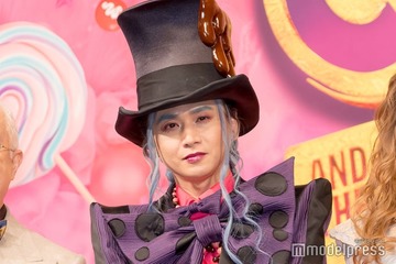 DOMOTO堂本光一「チャーリーとチョコレート工場」再演に意気込み 水色ヘア＆個性的なウォンカ衣装で登場 画像