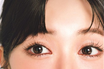 浜辺美波「美的」2つの表紙で対照的なルック披露「ほどなく、お別れです」経て感じた“不思議な感情” 画像