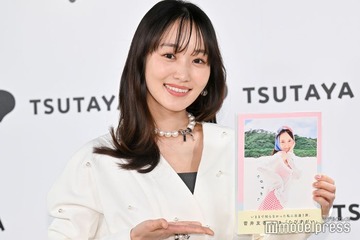 菅井友香、写真集撮影帰りに遭遇した有名人とは？「飛行機の雰囲気が違うんじゃないかなって思っていたら…」【たびすがい】 画像