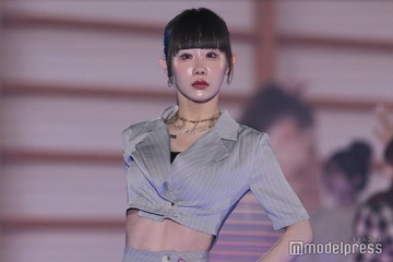 ゆりにゃ、抜群プロポーションにファン衝撃「体の半分が脚」「顔小さすぎ」 画像