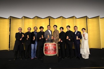 柄本佑、劇場の熱を感じて「ほっとしました」渡辺謙＆長尾謙杜ら登壇『木挽町のあだ討ち』初日舞台挨拶 画像