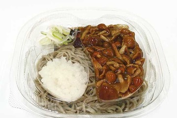 【北海道セブン限定】愛別町産なめこたっぷり！「北海道産そば粉使用 冷しなめこおろしそば」登場 画像