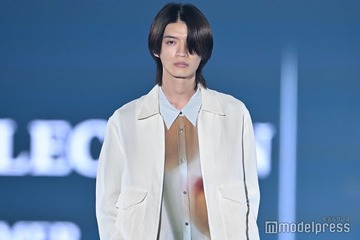 原因は自分にある。杢代和人、淡色セットアップの着こなしに注目集まる「何頭身？」「スタイル凄い」【TGC2026 S/S】 画像