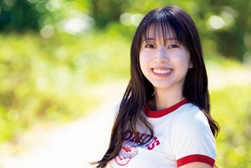 モー娘。牧野真莉愛、美ウエスト＆美脚披露「ヤンマガ」20回目表紙で抜群プロポーション見せる 画像