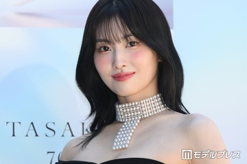 TWICEモモ、“超ミニ丈”タイトワンピで美ボディ際立つ「引き締まったスタイル憧れ」「さすがの着こなし」と反響 画像
