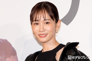 前田敦子、素肌輝くノースリーブ姿にファン絶賛「思わず見惚れてしまった」「美しすぎる」 画像