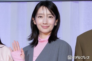 波瑠、共演者から絶賛受ける「ぴったりの役」「全員感謝している」本人は謙遜「変な汗かいてます」【月夜行路 ―答えは名作の中に―】 画像