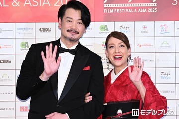 LiLiCo、夫との結婚8年目の記念日にウエディングショット披露「キュンとした」「幸せオーラが半端ない」の声 画像