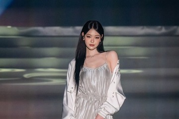 “異例の24人組”tripleSリン、初ランウェイで堂々ウォーキング 抜群プロポーション披露「夢のような時間でした！」【超十代2026】 画像