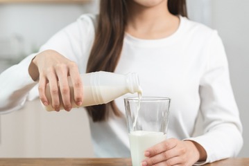 子どもの身長は「カルシウムだけ」では伸びない？背を伸ばす鍵は「ビタミンD」だった！【小児科専門医が解説】 画像