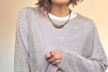 【ユニクロ】メッシュニット×リブＴ。こなれ感の秘訣は、素材のコントラスト【40代の毎日コーデ】 画像