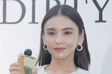 滝沢眞規子、ストレートヘアが仕上がるドライヤーを紹介「次の日全然楽」 画像