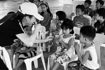 ボランティアに「自己満足」「迷惑」の言葉…。価値観の違いで争わない“品格美”の身につけ方【女性起業家・エミチカ氏が解説】 画像