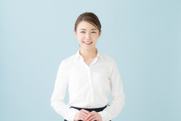 「お育ちがいい人」にとっては常識。第一印象で「清潔感」を左右するのはどこ？髪でも服装でもない意外なパーツは【マナー講師監修】 画像