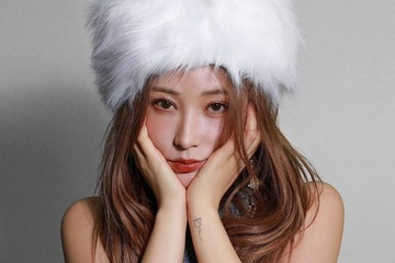 電撃婚話題のてんちむ、ホルターネックの黒ミニワンピで美ボディ輝く「大人可愛い」「美しすぎる」の声 画像