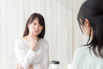 トラブルを呼ぶ「うっかり相づち」に要注意！仕事の愚痴を言われたら、共感？否定？正しい反応は？ 画像