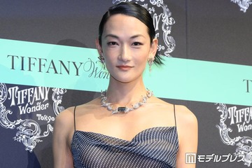43歳・冨永愛、20年ぶりの出産を報告「久しぶりの新生児と日々です」高齢出産への不安もつづる 画像