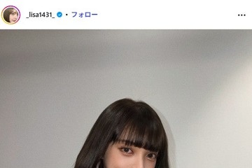 広島カープ小園海斗選手の妻・渡辺リサ、美ボディぴったりユニフォームからウエストチラリ「着こなしが神」「ドキッとした」の声 画像