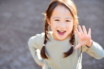 帰省先で…三姉妹の祖母。5歳の孫が放った“一言”に「みんなに愛されている」 画像