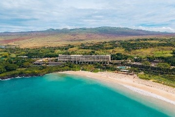 ハワイ島の歴史的ホテル「マウナ ケア ビーチ ホテル」改装が完了 癒やしの新スパ＆インフィニティプール導入 画像