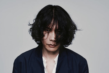 米津玄師、新曲「夜鷹」が映画『キングダム 魂の決戦』主題歌に決定。最新予告映像に絶賛の声 画像